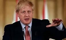 英国首相约翰逊年龄